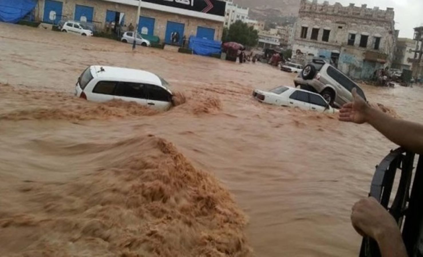 اليمن.. تحذيرات هامة صادرة عن مركز التنبؤات الجوية والإنذار المبكر