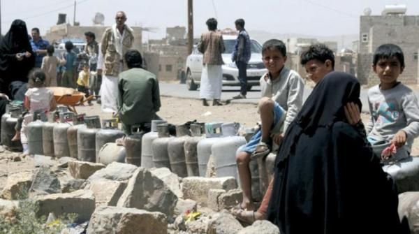إب.. مليشيات الحوثي توقف تزويد وكلاء الغاز المنزلي لبيعها في السوق السوداء